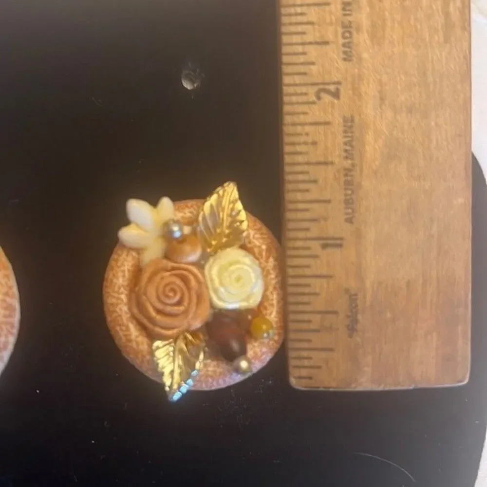 Vintage Floral Clip-On Earrings – Rustic Autumn Style